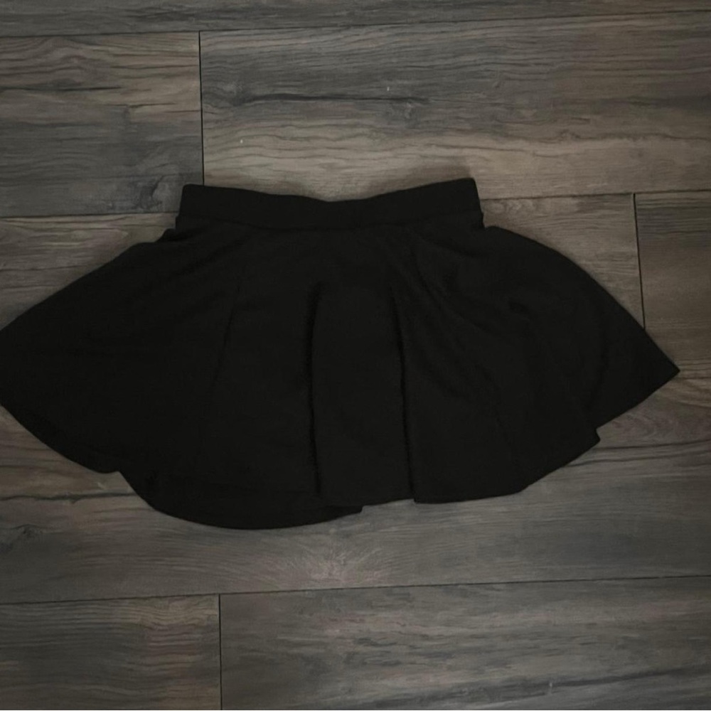 Elegant Black Women's Skirt